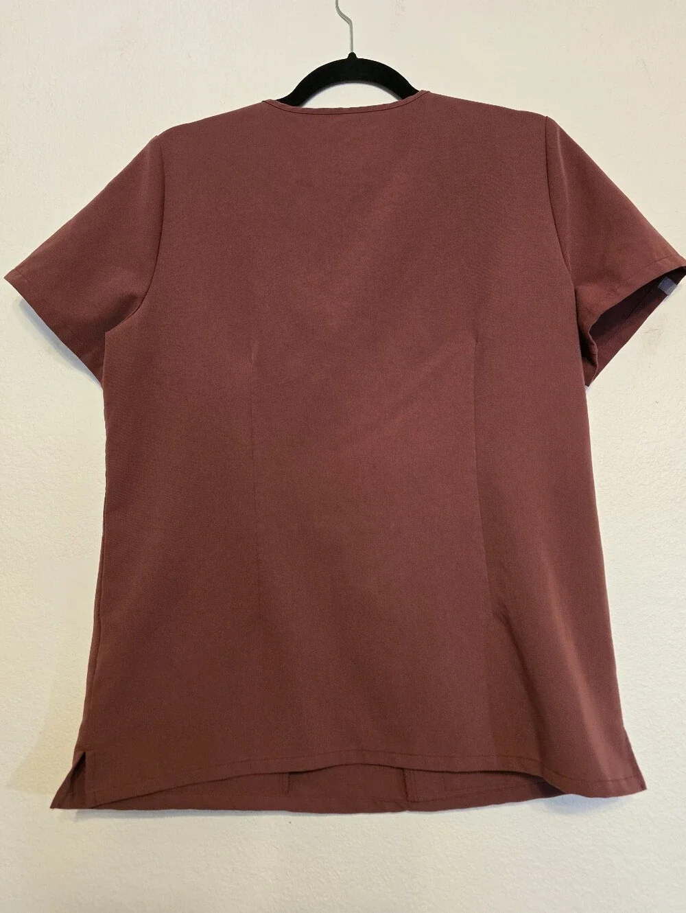FIGS Burgundy Scrub Set - Casma 3-Pocket Top (M) & Livingston Pants (S) - Picture 3 of 10